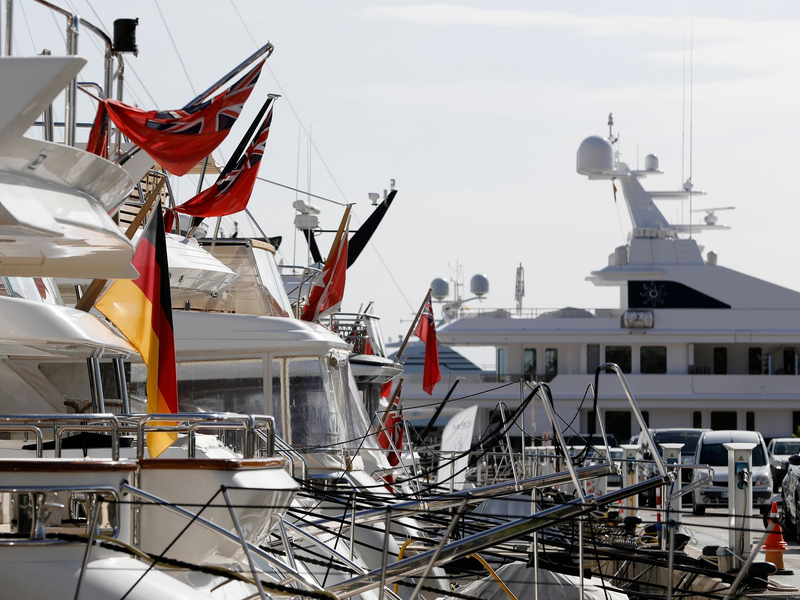 Eine Motorjacht unter deutscher Flagge ist nach Polizeiangaben in einen tödlichen Unfall auf See verwickelt. (Symbolbild) - Foto: Clara Margais/dpa