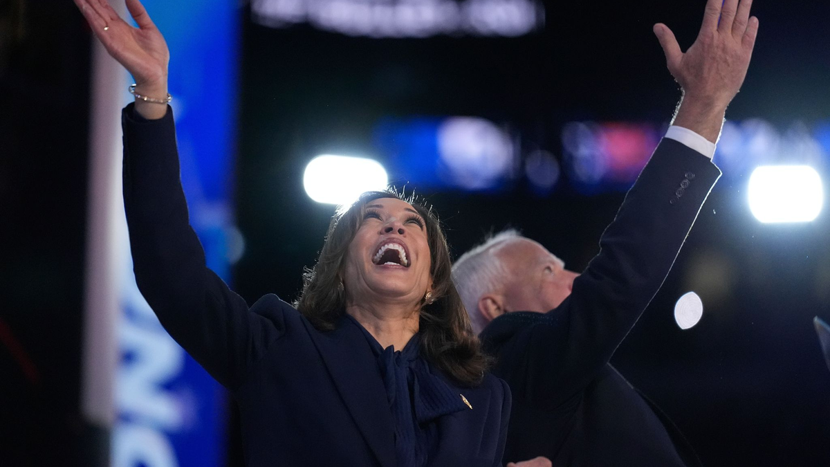 Kamala Harris freut sich über Hunderte Millionen an Spenden.  - Foto: Brynn Anderson/AP