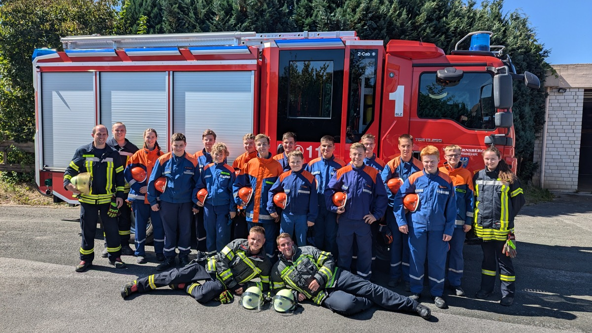 FW-AR: Aufregende 24 Stunden für die Jugendfeuerwehr - Foto: presseportal.de
