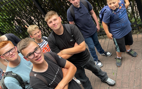 FW-OE: Jugendfeuerwehr Lennestadt genießt unvergesslichen Tag im Phantasialand - Foto: presseportal.de