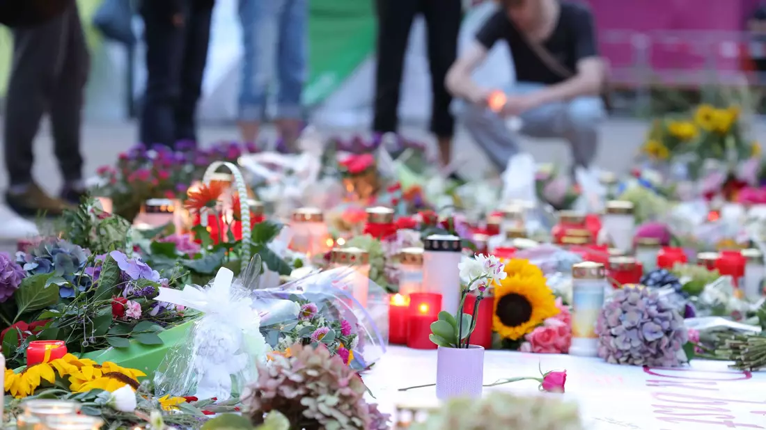 Viele Menschen in Deutschland fragen sich, warum sich Behörden mit Abschiebungen so schwer tun. - Bild: Gianni Gattus/dpa