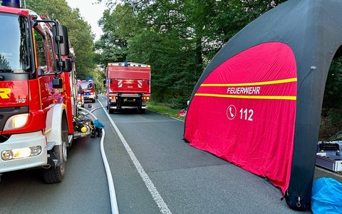 FW Hünxe: Dachgeschoss eines Wohnhauses in Vollbrand - Foto: presseportal.de