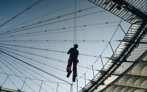 FW-F: Berlin gewinnt Leistungsvergleich Höhenrettung 2024 im Deutsche Bank Park - Foto: presseportal.de