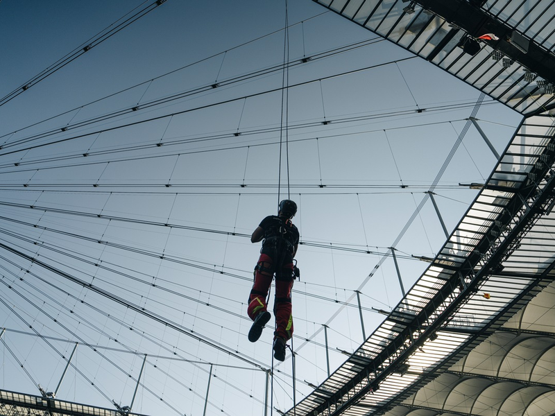 FW-F: Berlin gewinnt Leistungsvergleich Höhenrettung 2024 im Deutsche Bank Park - Foto: presseportal.de