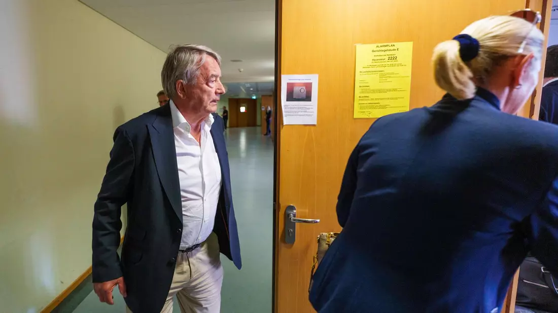 Der DFB geht gerichtlich gegen den Ex-Präsidenten Theo Zwanziger vor. - Bild: Andreas Arnold/dpa Pool/dpa