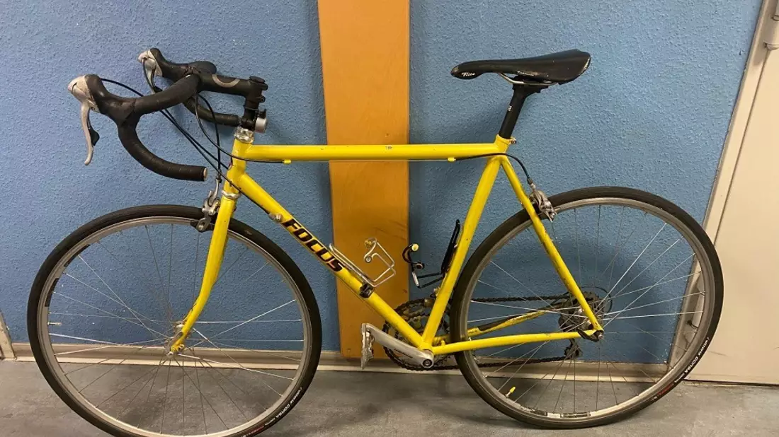 BPOLI-KA: Unbekannter legt Fahrrad ins Gleis - Bild: presseportal.de