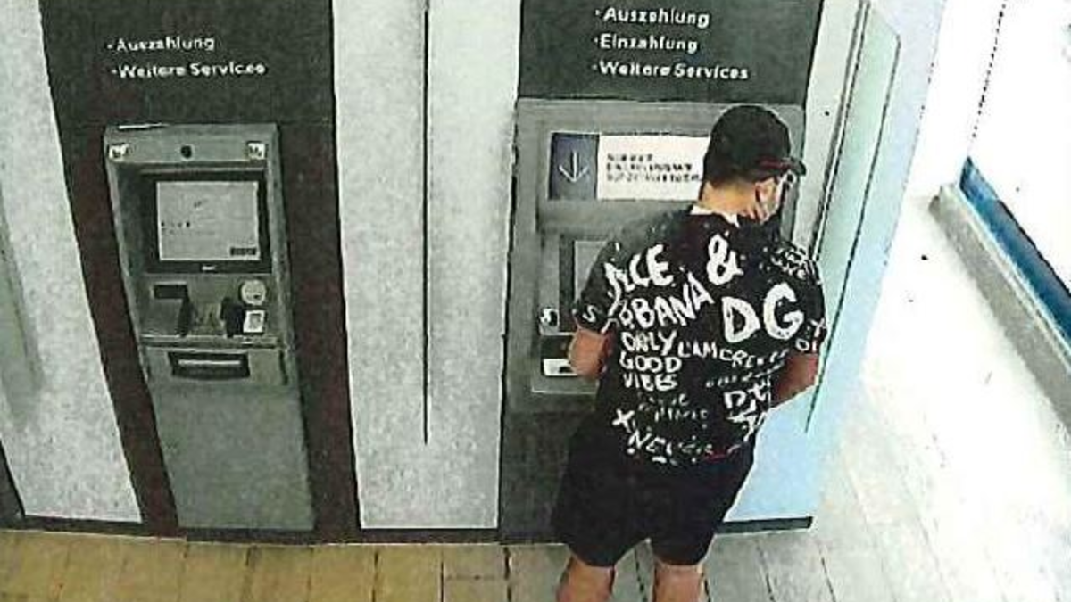 POL-HB: Nr.: 0523--Polizei fahndet mit Fotos nach Geldwäscher-- - Foto: presseportal.de