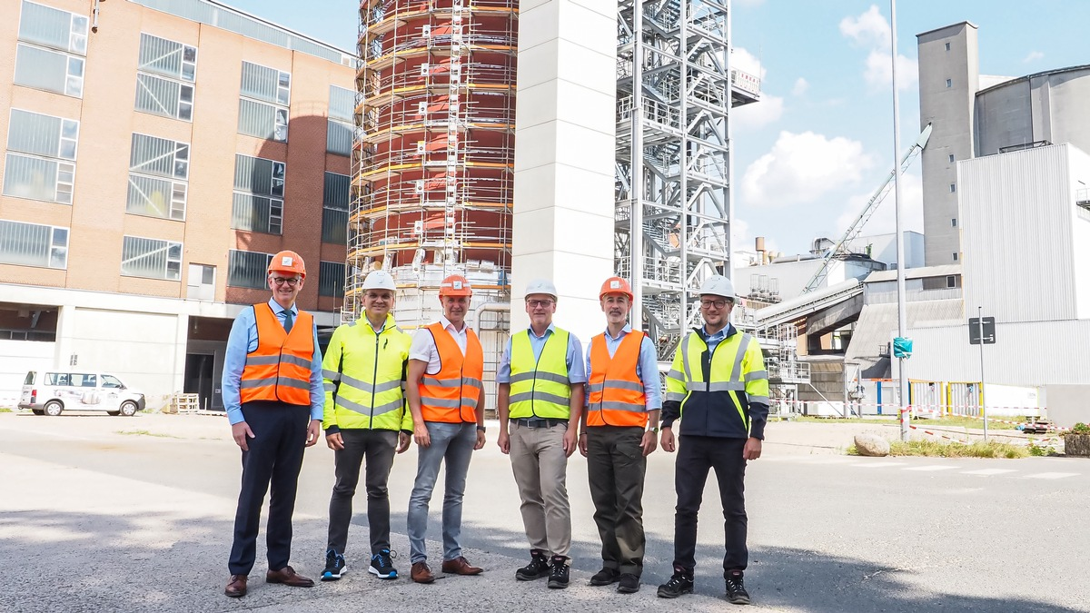 Neuer Extraktionsturm im Nordzucker-Werk Uelzen: wichtiger Beitrag zur Dekarbonisierung - Foto: presseportal.de