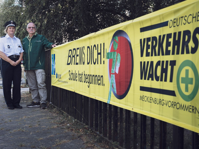 POL-HRO: Verkehrssicherheitsaktion zum Schulanfang - BREMS DICH! Schule hat begonnen! - Foto: presseportal.de