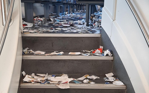 BPOL-HRO: Verwüstung im Zug - Foto: presseportal.de