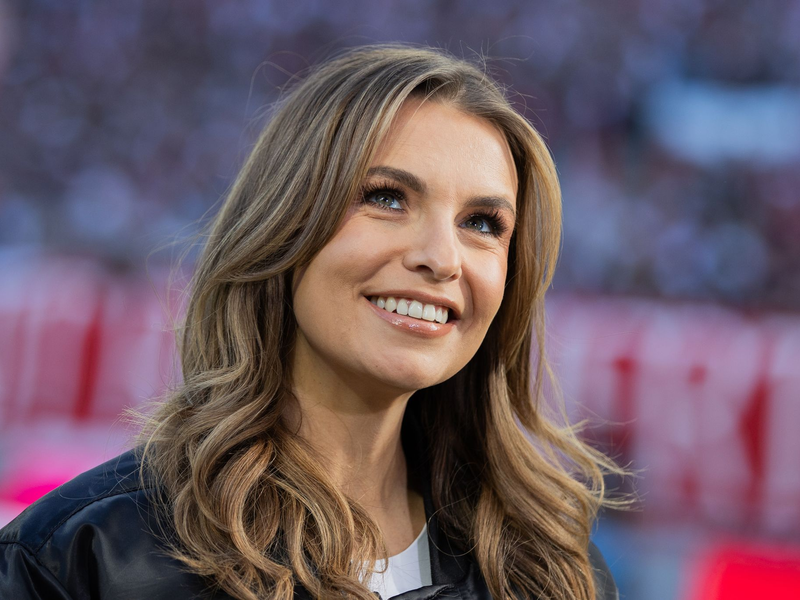  Laura Wontorra wird vom Boxring berichten, wenn Stefan Raab erneut zum Kampf gegen Regina Halmich antritt. - Foto: Rolf Vennenbernd/dpa