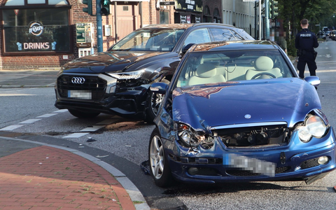 POL-Bremerhaven: Unfall im Berufsverkehr: Autos kollidieren unweit des Bremerhavener Hauptbahnhofs - Foto: presseportal.de