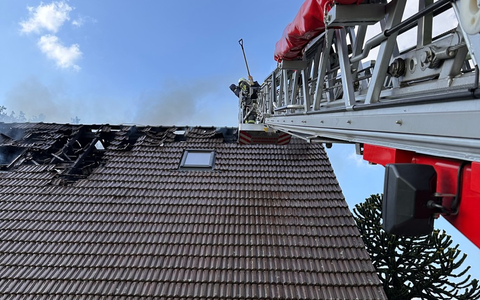FW-Schermbeck: Gebäudebrand in Hünxe - Foto: presseportal.de