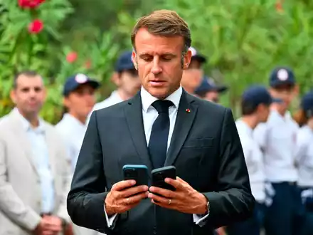 Macron will eine möglichst breite und stabile Regierung finden. (Archivbild) - Foto: Christophe Simon/POOL AFP/dpa