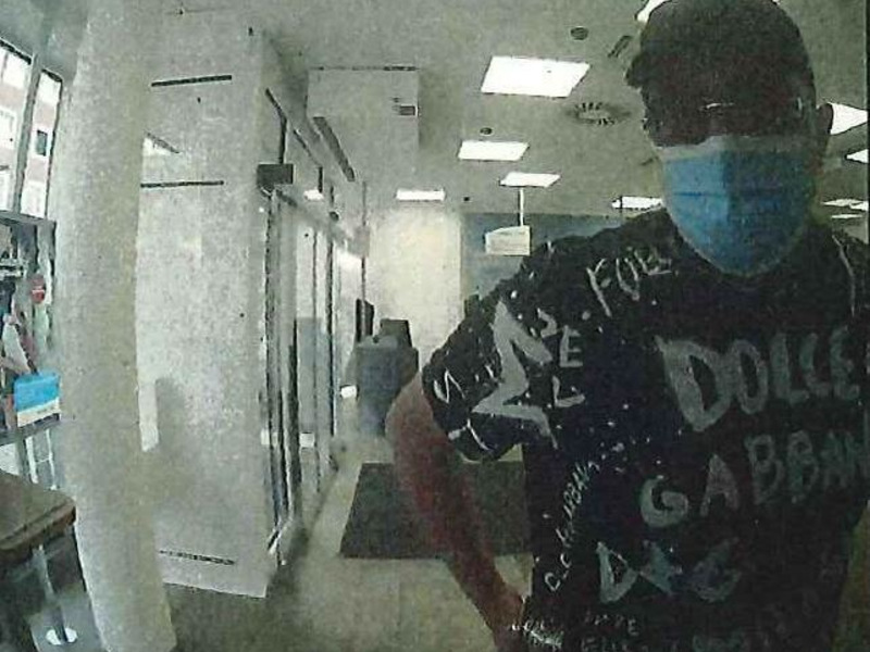 POL-HB: Nr.: 0526--Korrektur: Polizei fahndet mit zwei Fotos nach Geldwäscher-- - Foto: presseportal.de