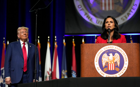 Gabbard war einst Soldatin in der Nationalgarde. - Foto: Carolyn Kaster/AP