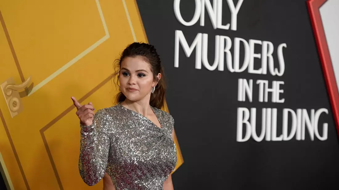 Selena Gomez spielt eine junge Künstlerin. - Bild: Chris Pizzello/Invision via AP/dpa