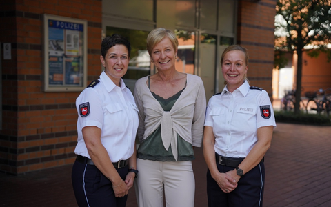 POL-H: Amtswechsel im Polizeikommissariat Hannover-Stöcken: Kathrin Priebe übernimmt die Leitung - Foto: presseportal.de