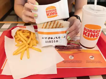 Eckig ist das neue Rund: Fast Food Fusion bei Burger King® - Foto: presseportal.de