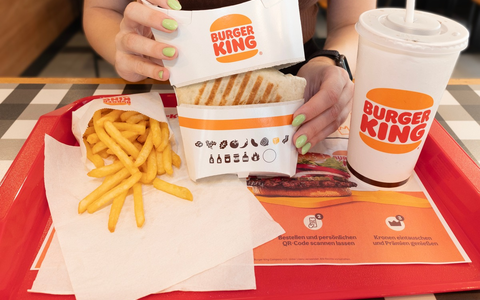 Eckig ist das neue Rund: Fast Food Fusion bei Burger King® - Foto: presseportal.de