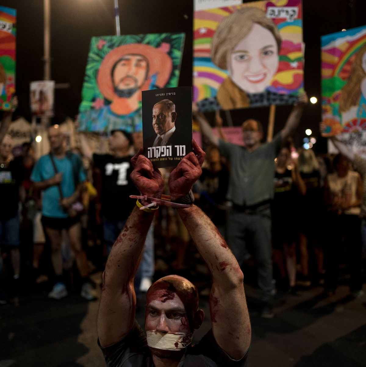 Demonstration für Freilassung von Geiseln in Tel Aviv. (Archivfoto) - Foto: Maya Alleruzzo/AP