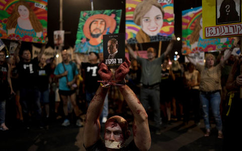 Demonstration für Freilassung von Geiseln in Tel Aviv. (Archivfoto) - Foto: Maya Alleruzzo/AP