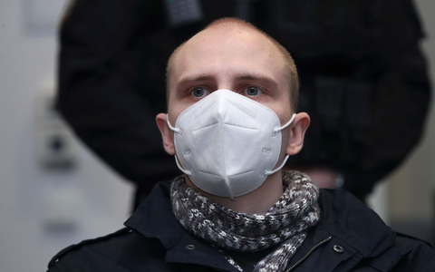 Halle-Attentäter Stephan Balliet ist von einem Gefängnis in Thüringen nach Nordrhein-Westfalen verlegt worden. (Archivbild) - Foto: Ronny Hartmann/AFP/POOL/dpa