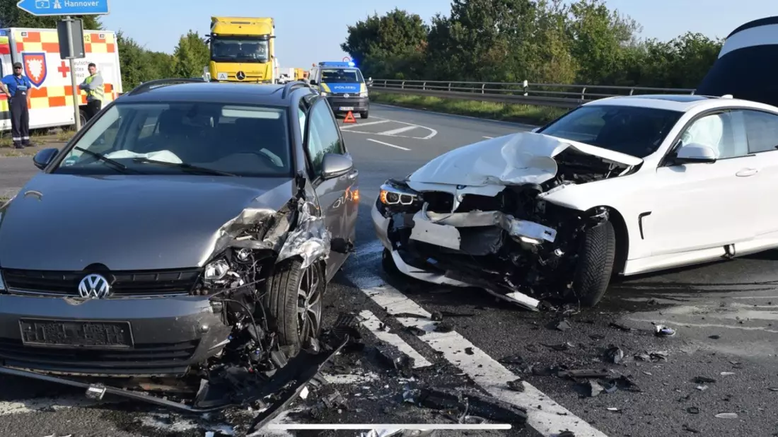 POL-NI: Erneut Verkehrsunfall Lauenau B442 -Anschlussstelle BAB2 - Bild: presseportal.de