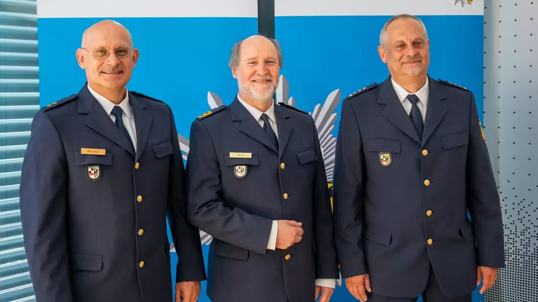 POL-MFR: (910) Amtswechsel bei der Polizeiinspektion Altdorf - Reimund Mihatsch in den Ruhestand verabschiedet - Matthias Link wird neuer Dienststellenleiter - Bild: presseportal.de