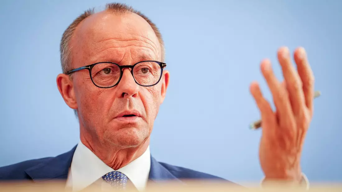 CDU-Chef Merz fordert von Kanzler Scholz nicht weniger als einen Koalitionsbruch, um die Migrationsprobleme zu lösen. - Bild: Kay Nietfeld/dpa