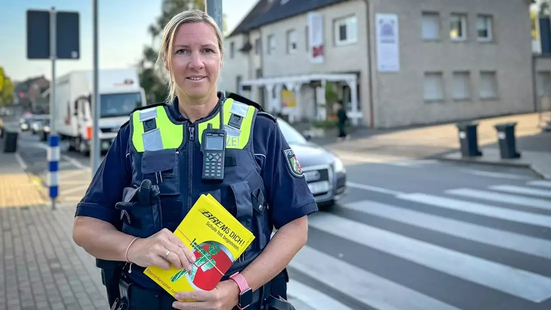 POL-UN: Bergkamen - Erneute Aktion zur Aufklärung Elterntaxis vor Grundschulen - Bild: presseportal.de