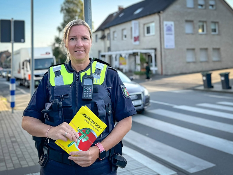 POL-UN: Bergkamen - Erneute Aktion zur Aufklärung Elterntaxis vor Grundschulen - Foto: presseportal.de