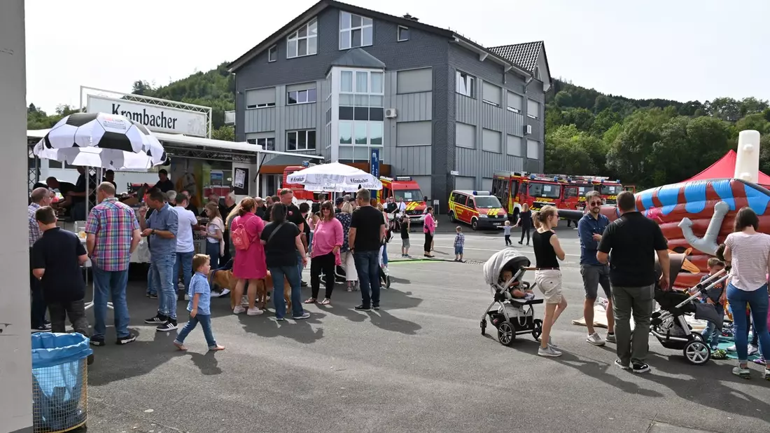 FF Olsberg: Kartoffelbraten beim Löschzug Bigge - Olsberg - Bild: presseportal.de