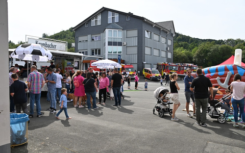 FF Olsberg: Kartoffelbraten beim Löschzug Bigge - Olsberg - Foto: presseportal.de