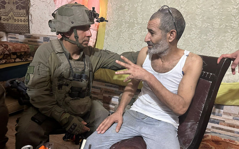 Kaid Farhan Alkadi war 326 Tage als Geisel im Gazastreifen gefangen. - Foto: IDF Spokesperson/ZUMA Press Wire/dpa