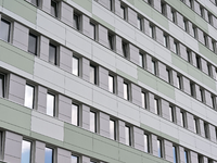 Studentenwohnheime dämpfen die Wohnkosten für Studierende. - Foto: Martin Schutt/dpa