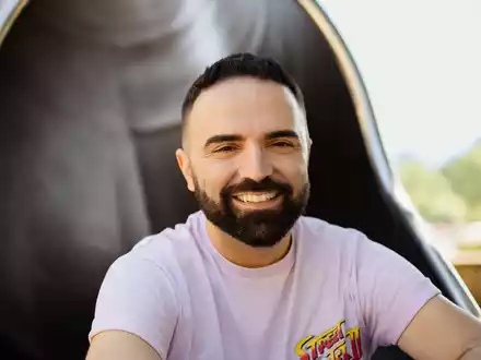 Social-Media-Kinderarzt Dr. Vitor Gatinho in ELTERN: Meine Mission ist es, Eltern kompetenter zu machen. - Foto: presseportal.de