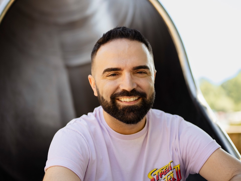 Social-Media-Kinderarzt Dr. Vitor Gatinho in ELTERN: Meine Mission ist es, Eltern kompetenter zu machen. - Foto: presseportal.de