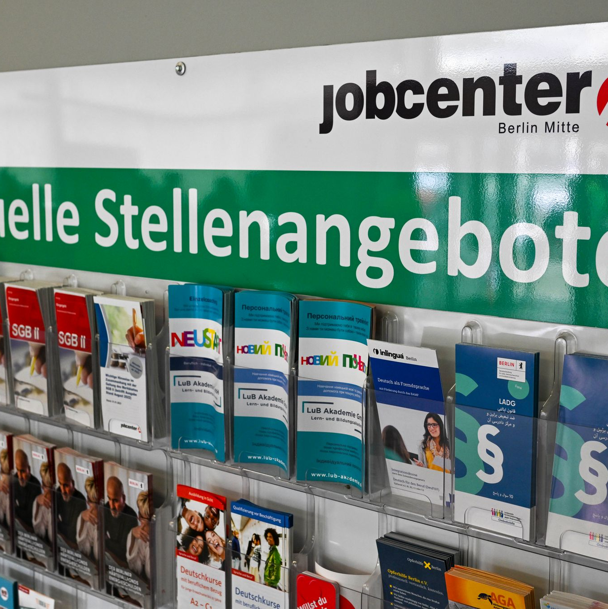 Weniger Unternehmen planen Neueinstellungen - Foto: Jens Kalaene/dpa