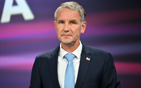 Thüringens AfD-Spitzenkandidat Björn Höcke hat nach Angaben seiner Partei gesundheitliche Probleme und nimmt deshalb nicht wie geplant an einer TV-Runde teil. (Archivbild) - Foto: Martin Schutt/dpa