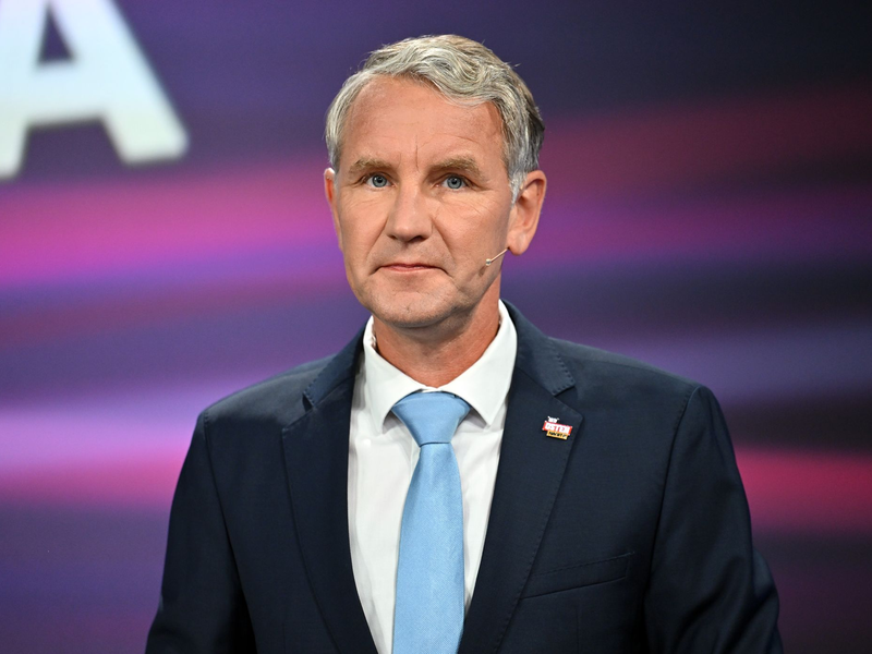 Thüringens AfD-Spitzenkandidat Björn Höcke hat nach Angaben seiner Partei gesundheitliche Probleme und nimmt deshalb nicht wie geplant an einer TV-Runde teil. (Archivbild) - Foto: Martin Schutt/dpa