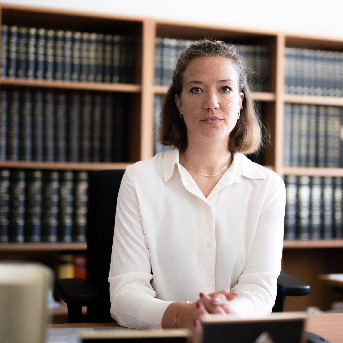 Ann-Sophie van Hall ist Staatsanwältin und Pressesprecherin. - Foto: Benjamin Westhoff/dpa