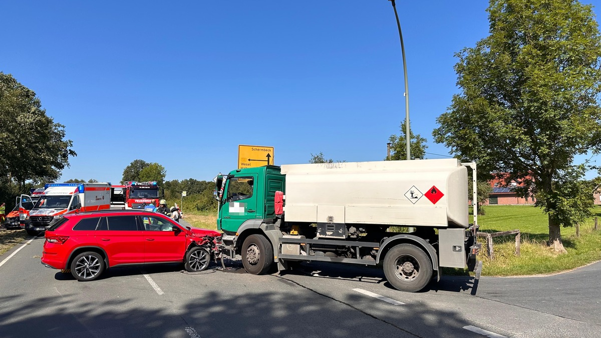 FW-Schermbeck: Unfall auf der Dorstener Straße - Foto: presseportal.de