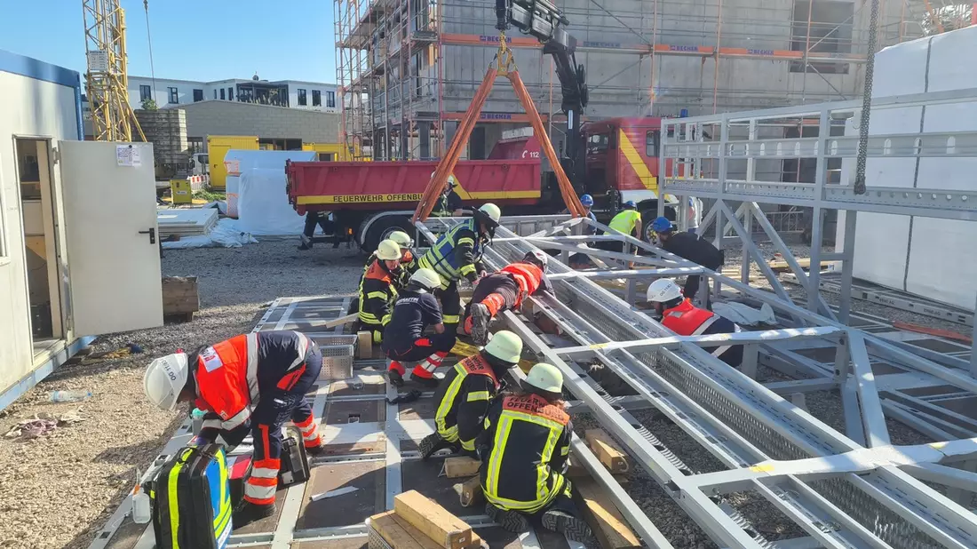 FW-OG: Schwerer Arbeitsunfall in Albersbösch - Bild: presseportal.de
