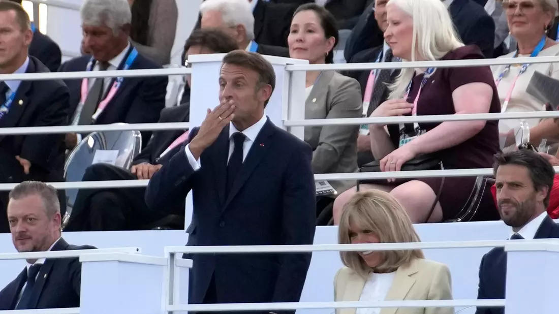 Emmanuel Macron hat die Paralympics eröffnet. - Bild: Christophe Ena/AP/dpa