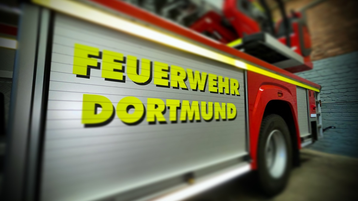 FW-DO: Nächtlicher Feuerwehreinsatz in Dortmund-Wischlingen - Wohnungsbrand schnell unter Kontrolle - Foto: presseportal.de