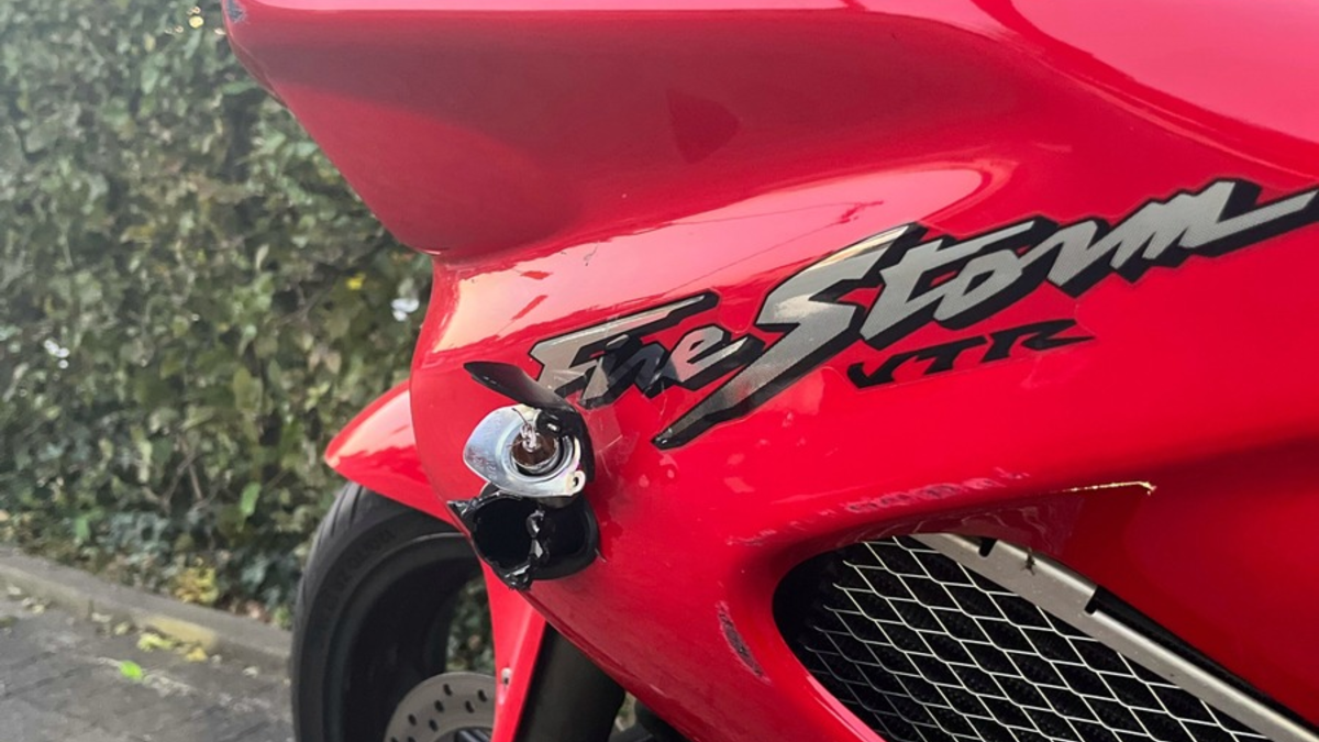 POL-HF: Verkehrsunfall im Kreisverkehr - Polizei sucht Unfallbeteiligten oder Zeugen - Foto: presseportal.de