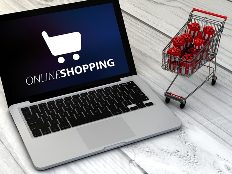 Onlineshopping verleitet oft dazu, mehr Geld auszugeben und den Dispo zu beanspruchen.  - Foto: Pixabay.com © PreisKing CCO Public Domain