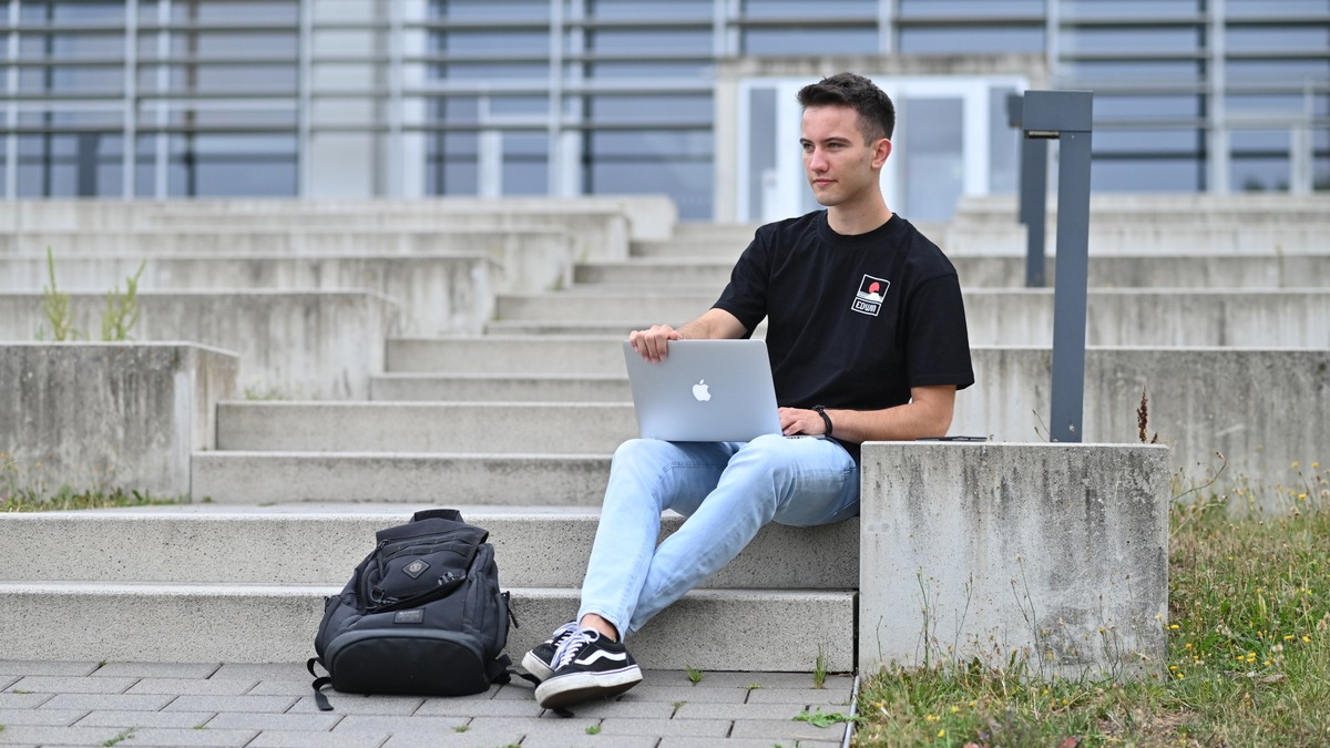 Mitversicherung während Ausbildung, Studium und Freiwilligendienst - Krankenversichert während Auslandssemester - Foto: presseportal.de