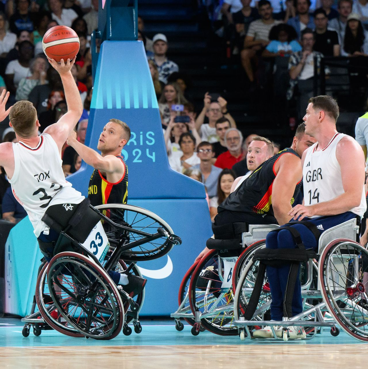 Erste Medaille für die Rollstuhlbasketballer seit 1992 - Foto: Julian Stratenschulte/dpa